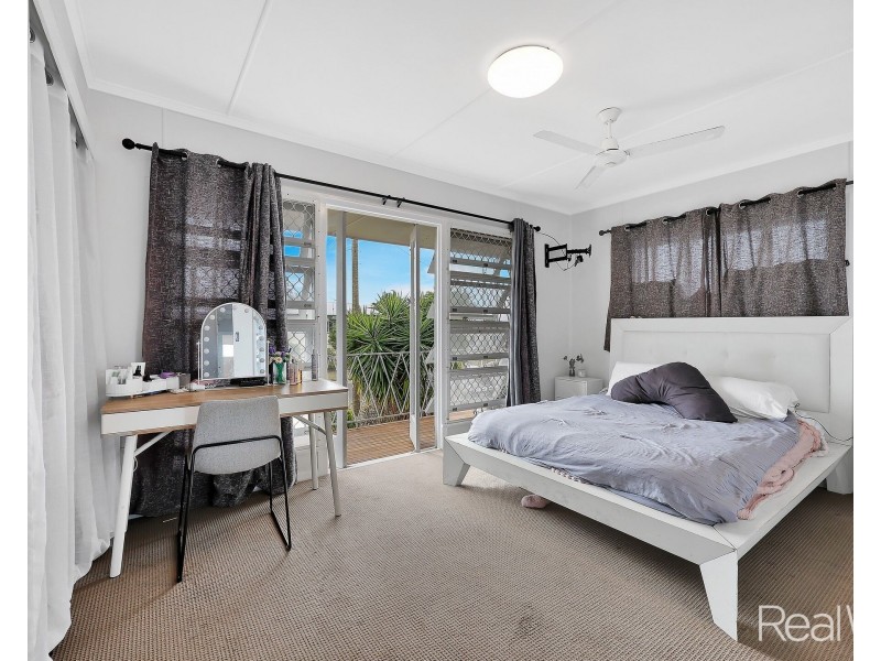 12 Lloyd Street, Walkervale QLD 4670