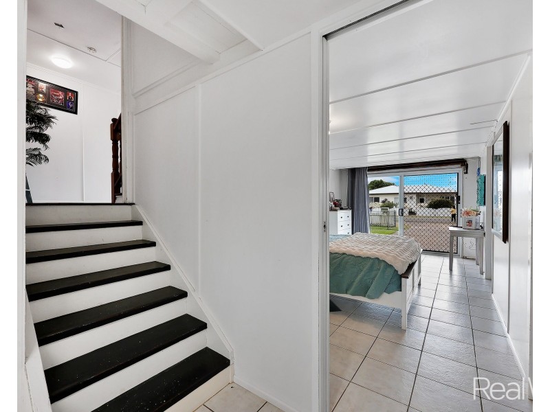 12 Lloyd Street, Walkervale QLD 4670