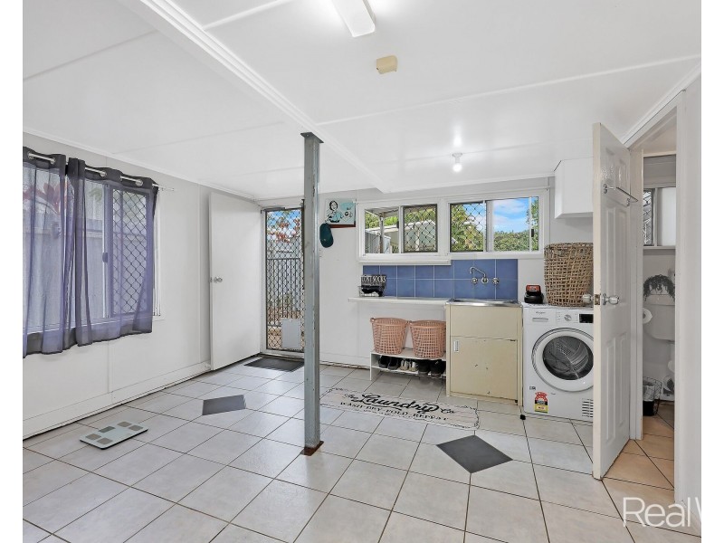 12 Lloyd Street, Walkervale QLD 4670