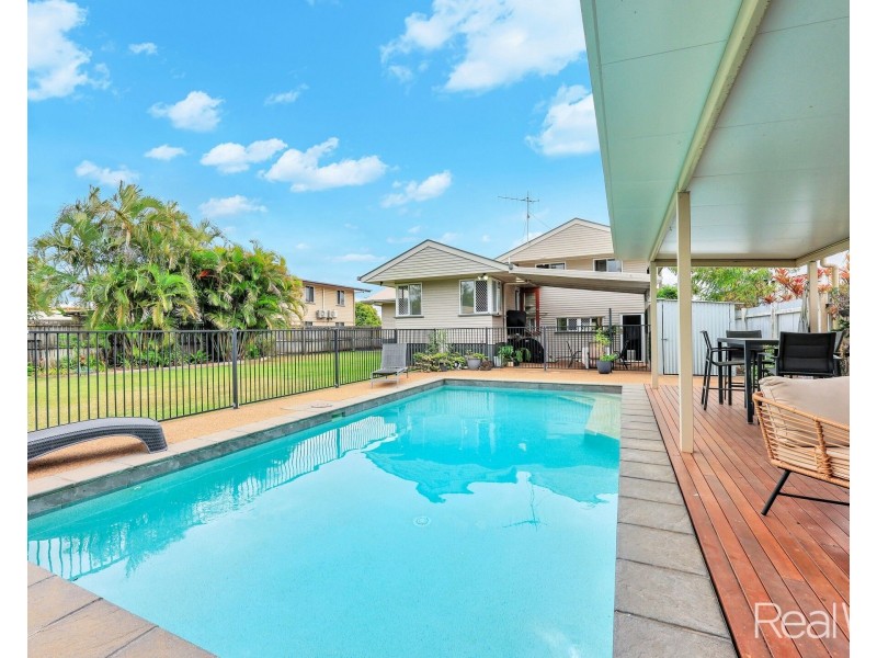 12 Lloyd Street, Walkervale QLD 4670