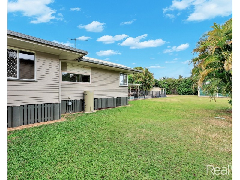 12 Lloyd Street, Walkervale QLD 4670