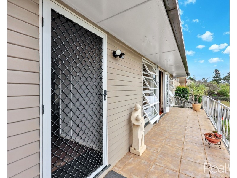 12 Lloyd Street, Walkervale QLD 4670