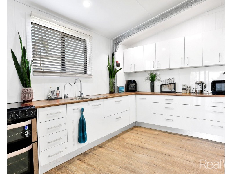 13 Pelican Way, Woodgate QLD 4660