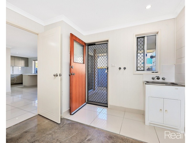 2/99 Woondooma Street, Bundaberg West QLD 4670