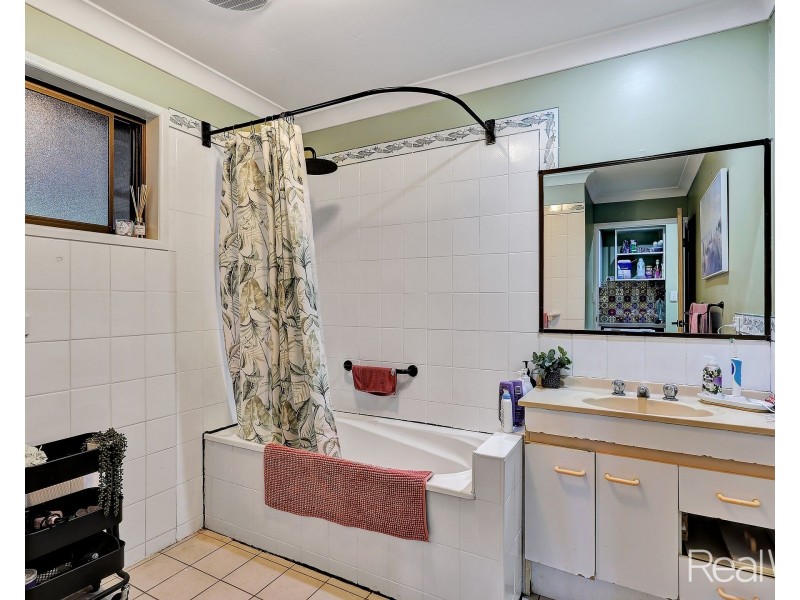 629 Lindemans Road, Moore Park Beach QLD 4670