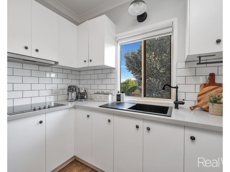 2 Lewis Street, Kepnock QLD 4670