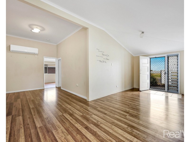 9 Lovers Walk, Thabeban QLD 4670