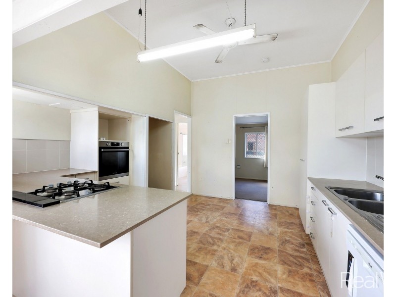 9 Lovers Walk, Thabeban QLD 4670