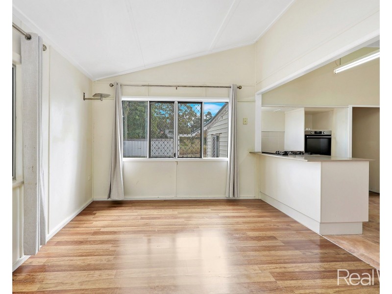9 Lovers Walk, Thabeban QLD 4670