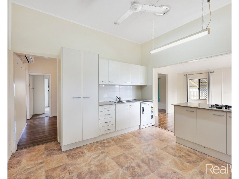 9 Lovers Walk, Thabeban QLD 4670