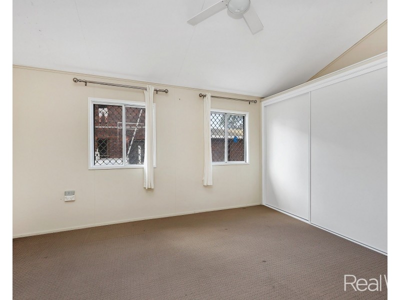 9 Lovers Walk, Thabeban QLD 4670