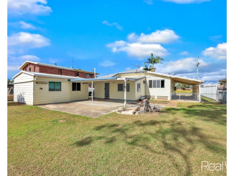 9 Lovers Walk, Thabeban QLD 4670