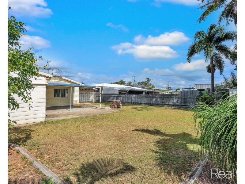 9 Lovers Walk, Thabeban QLD 4670