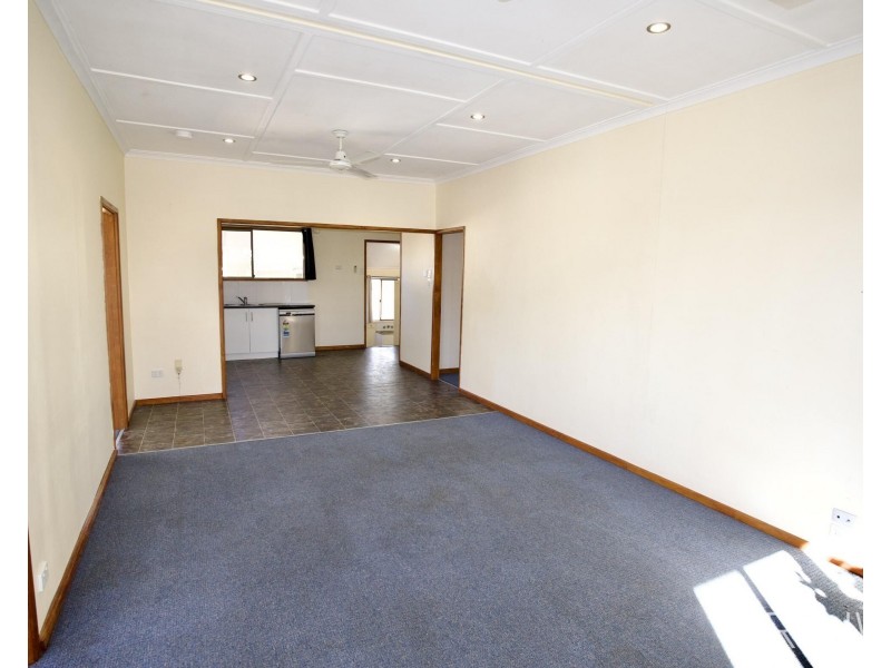 2 Wainwright Street, Svensson Heights QLD 4670