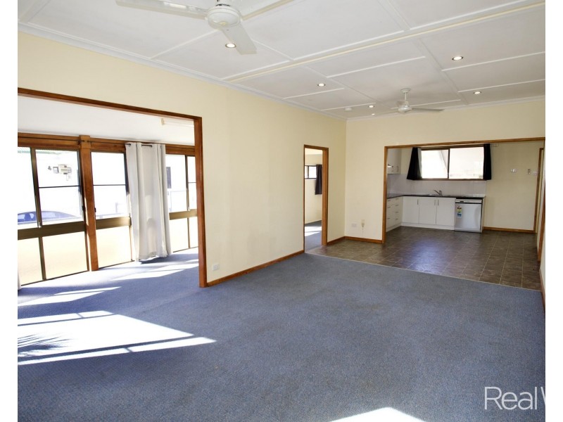 2 Wainwright Street, Svensson Heights QLD 4670