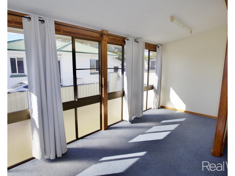 2 Wainwright Street, Svensson Heights QLD 4670