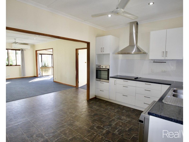 2 Wainwright Street, Svensson Heights QLD 4670