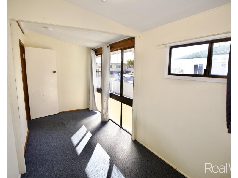 2 Wainwright Street, Svensson Heights QLD 4670