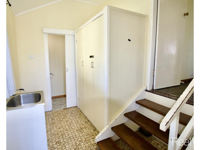 2 Wainwright Street, Svensson Heights QLD 4670