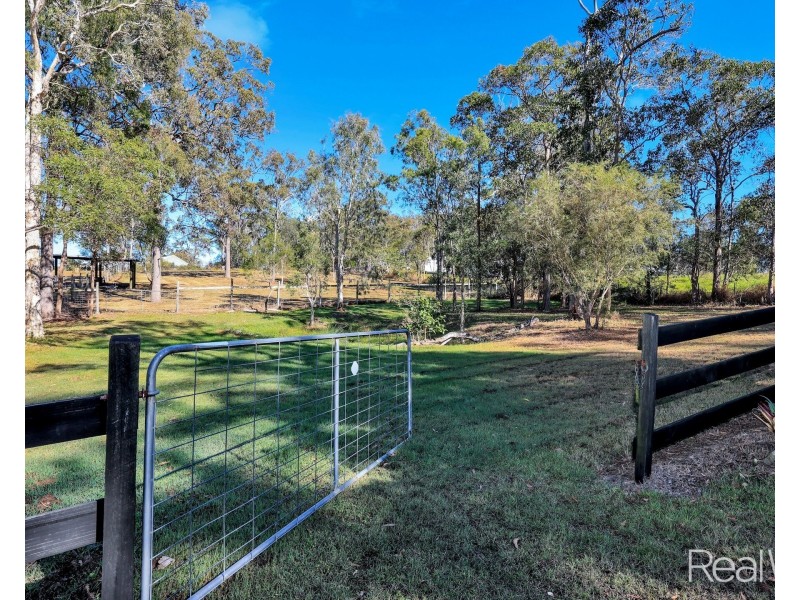 14 Woods Road, Sharon QLD 4670