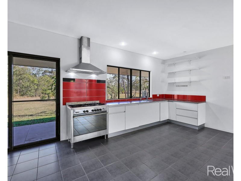 119 Leesons Road, Redridge QLD 4660