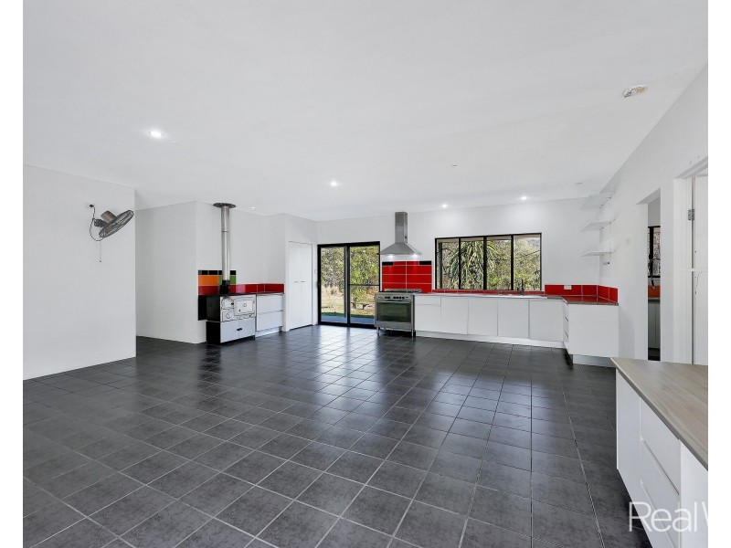 119 Leesons Road, Redridge QLD 4660