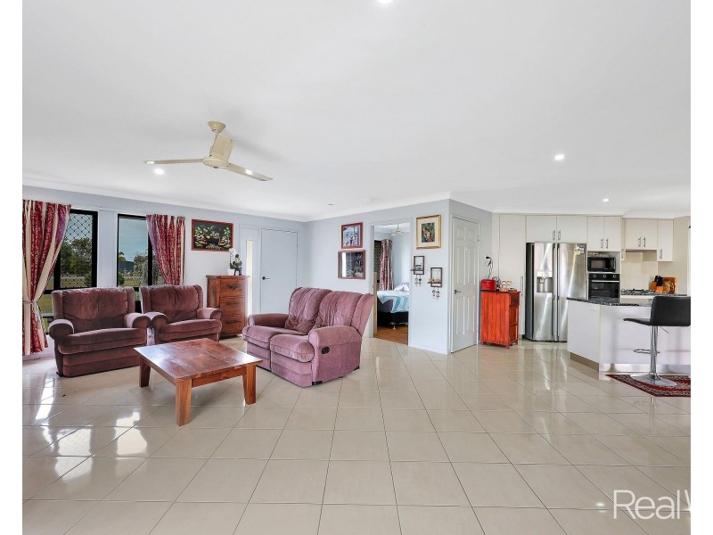 73 Parklands Drive, Branyan QLD 4670