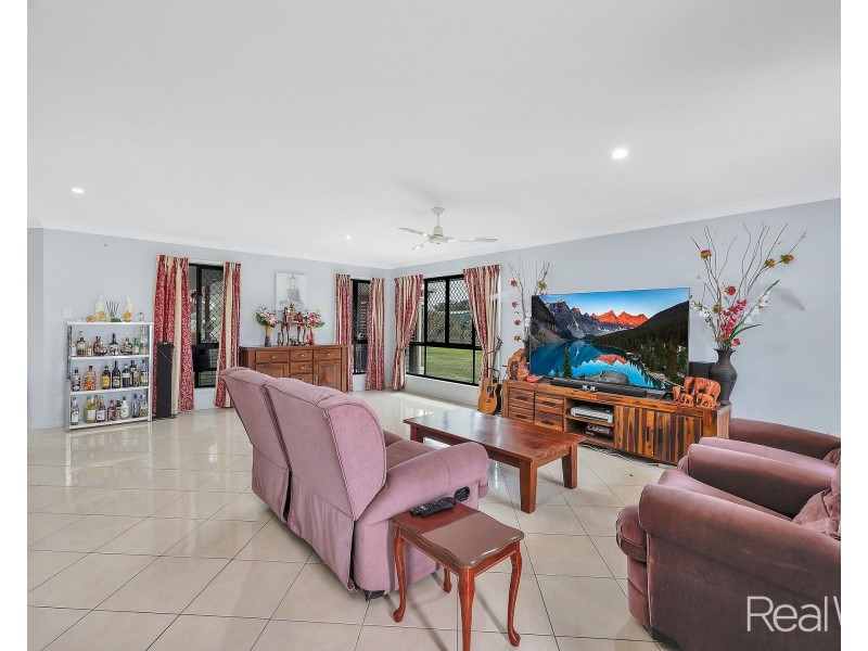 73 Parklands Drive, Branyan QLD 4670