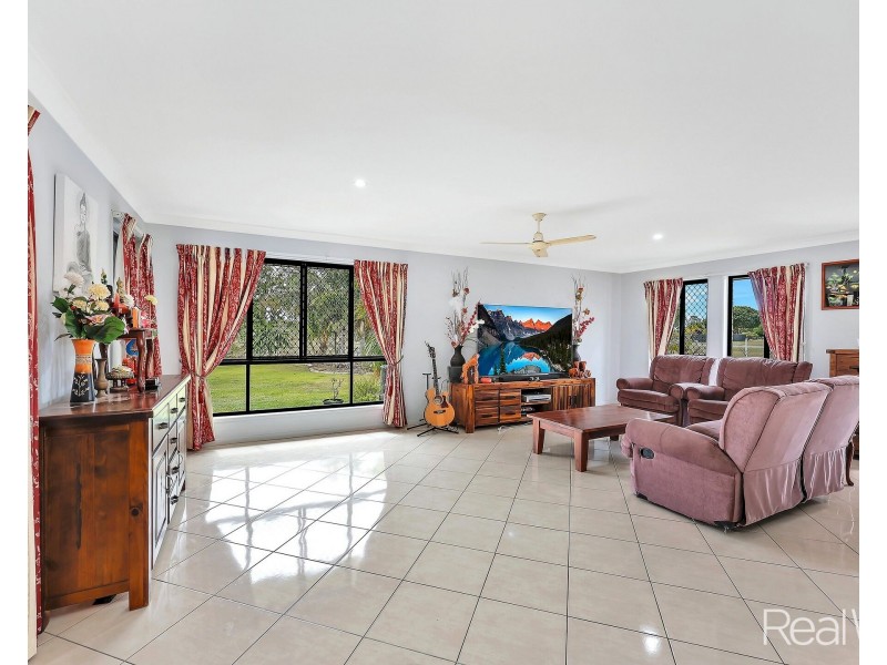 73 Parklands Drive, Branyan QLD 4670