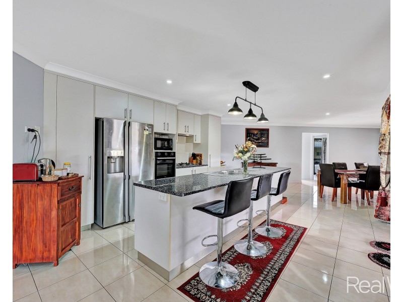 73 Parklands Drive, Branyan QLD 4670