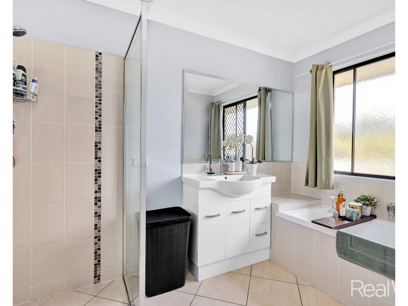 73 Parklands Drive, Branyan QLD 4670