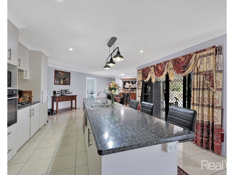 73 Parklands Drive, Branyan QLD 4670