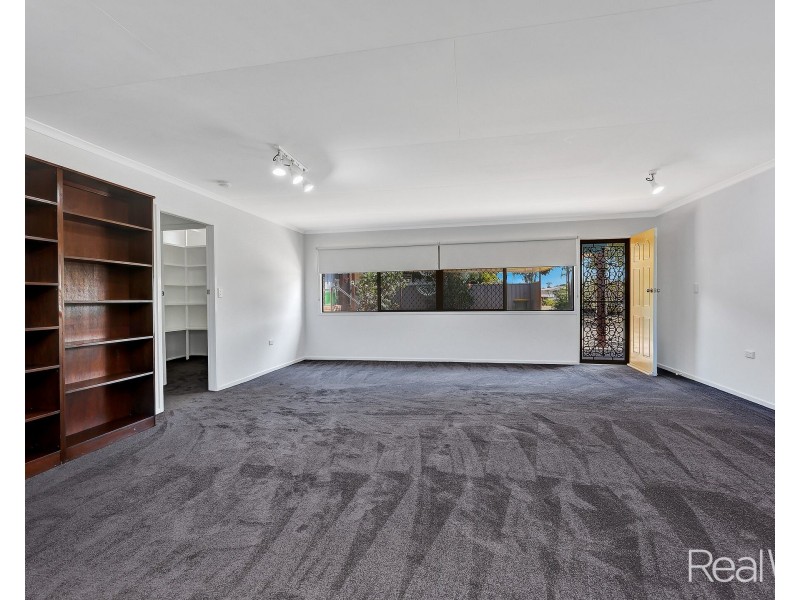 36 Avenell Street, Avenell Heights QLD 4670