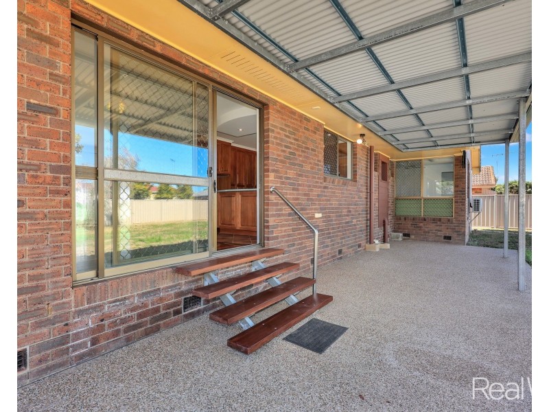 36 Avenell Street, Avenell Heights QLD 4670