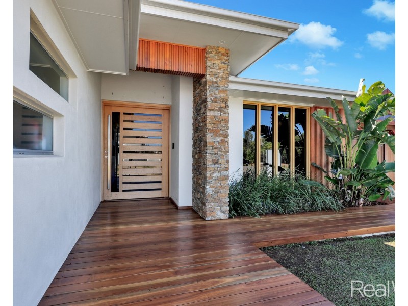 35 Sanctuary Drive, Ashfield QLD 4670