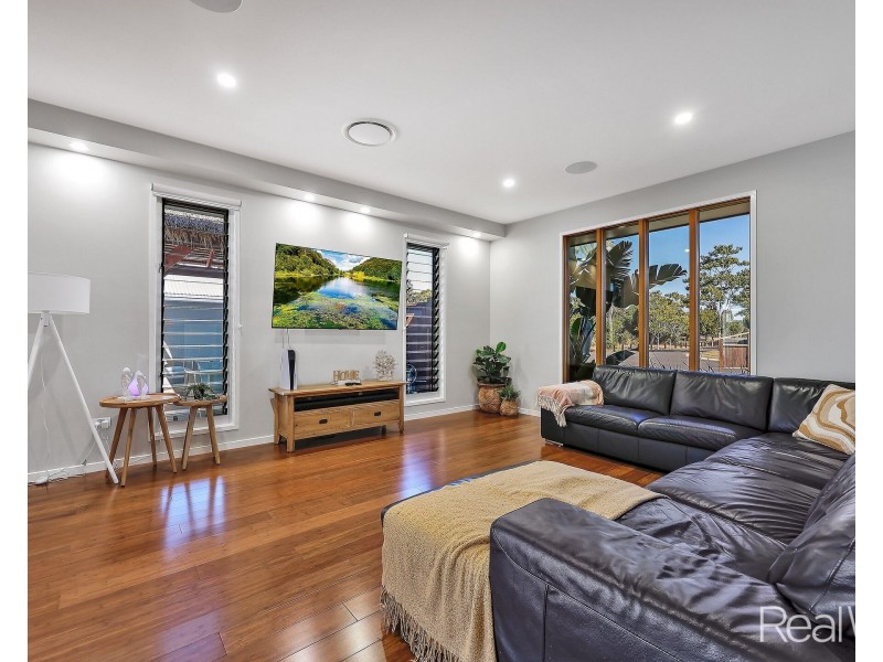 35 Sanctuary Drive, Ashfield QLD 4670