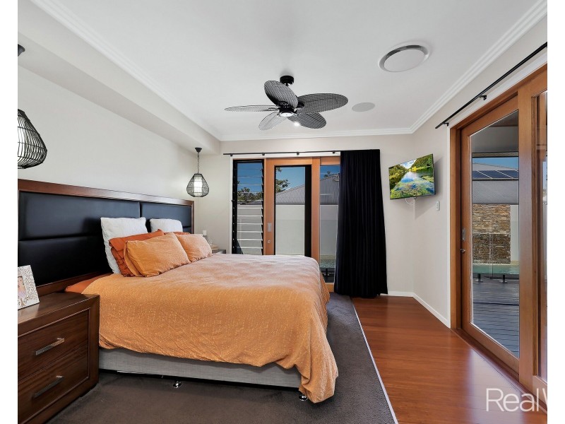 35 Sanctuary Drive, Ashfield QLD 4670