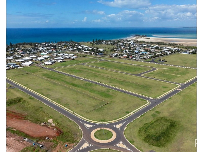 96 Dorflers Road, South Beach, Elliott Heads QLD 4670