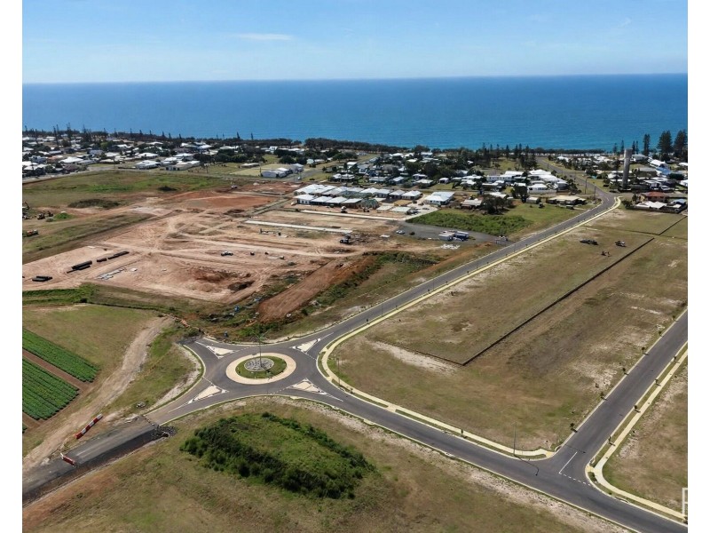 96 Dorflers Road, South Beach, Elliott Heads QLD 4670