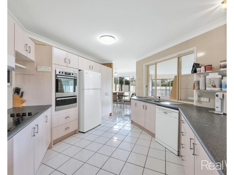 1 Belluna Crescent, Gooburrum QLD 4670
