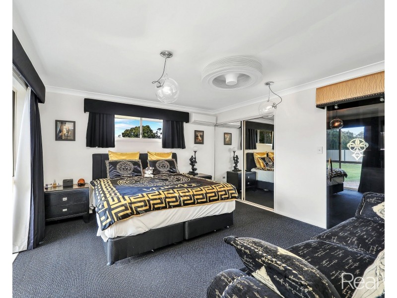 1 Belluna Crescent, Gooburrum QLD 4670
