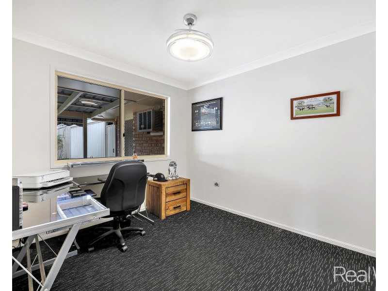 1 Belluna Crescent, Gooburrum QLD 4670