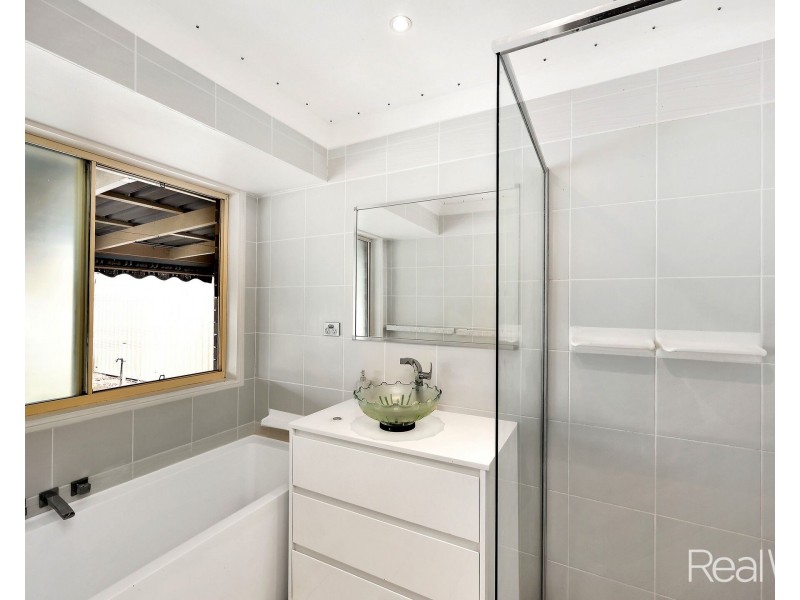 1 Belluna Crescent, Gooburrum QLD 4670