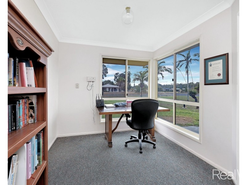 1 Belluna Crescent, Gooburrum QLD 4670