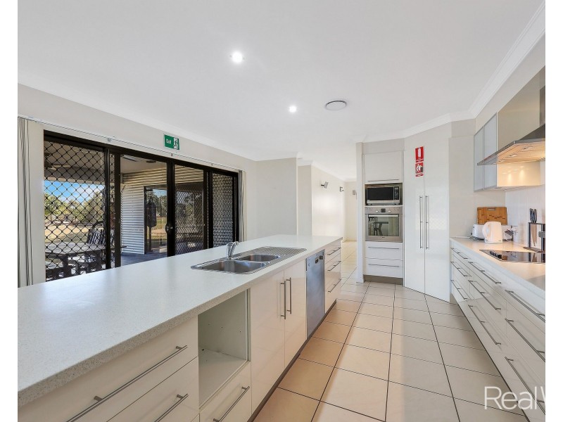 19 Rokeby Court, Branyan QLD 4670