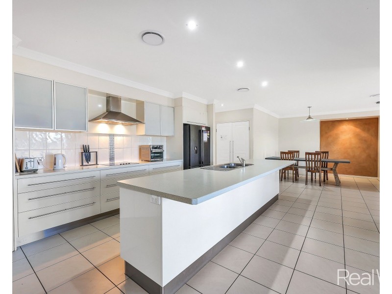 19 Rokeby Court, Branyan QLD 4670