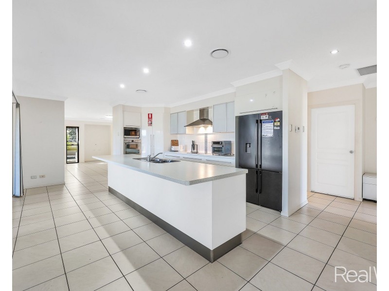 19 Rokeby Court, Branyan QLD 4670