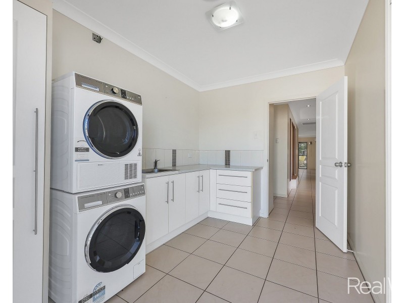 19 Rokeby Court, Branyan QLD 4670