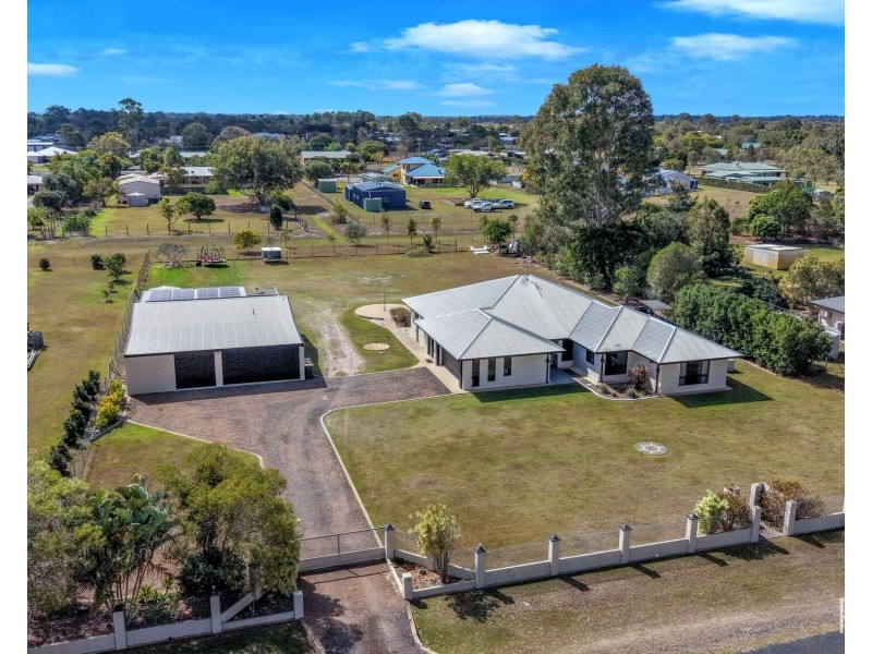 19 Rokeby Court, Branyan QLD 4670