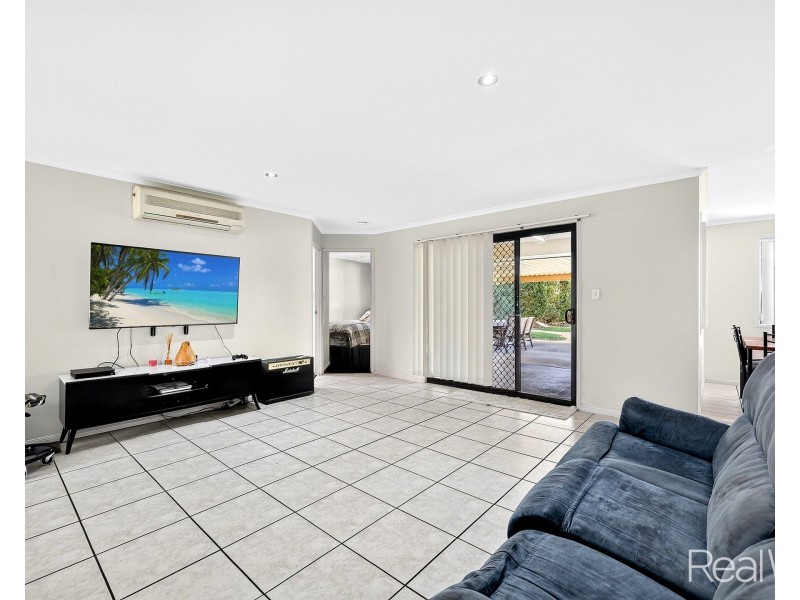 104 Clearview Avenue, Thabeban QLD 4670